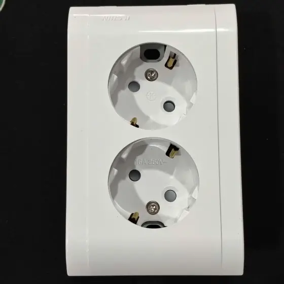 Ổ CẮM ÂM TƯỜNG 2 LỖ CAO CẤP NHẬP KHẨU TỪ HÀN QUỐC 16A 250V